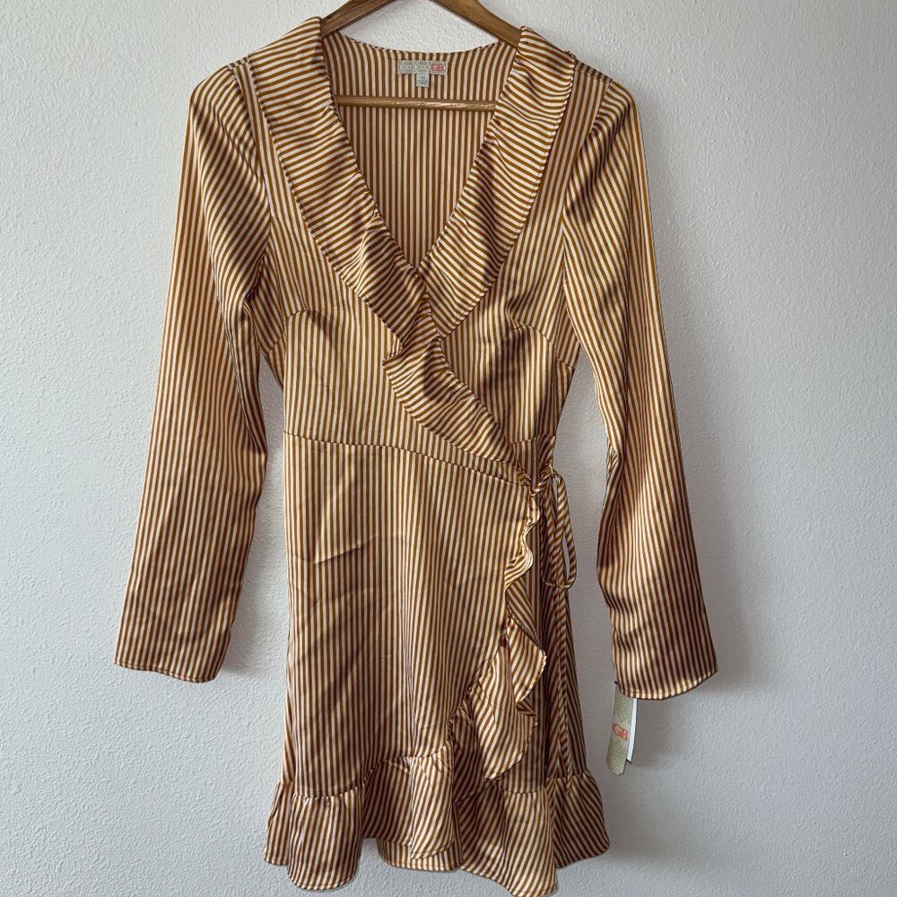 NWT‎ GB Gold & White Wrap Dress Size M